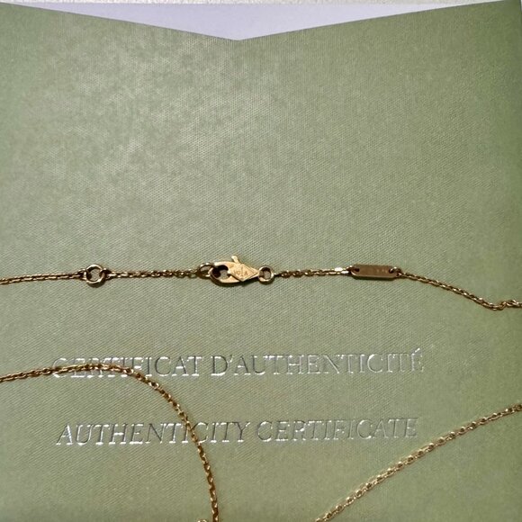 Van Cleef & Arpels Sweet Alhambra Mother of Pearl Pendant Necklace - Picture 4 of 10